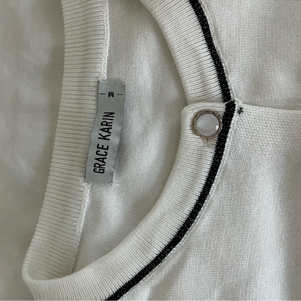 Grace Karin White Knit Top with Black Contrast Trim